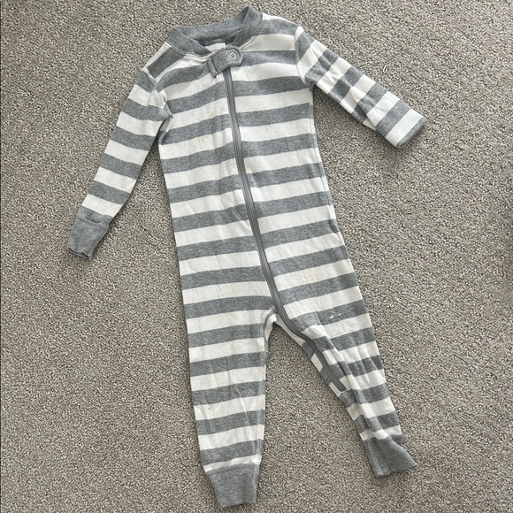 Hanna Andersson Gray Striped Kids One Piece - Picture 1 of 9